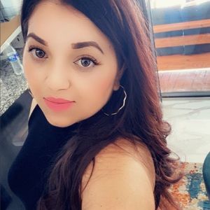 Meet your Posher, Fatima